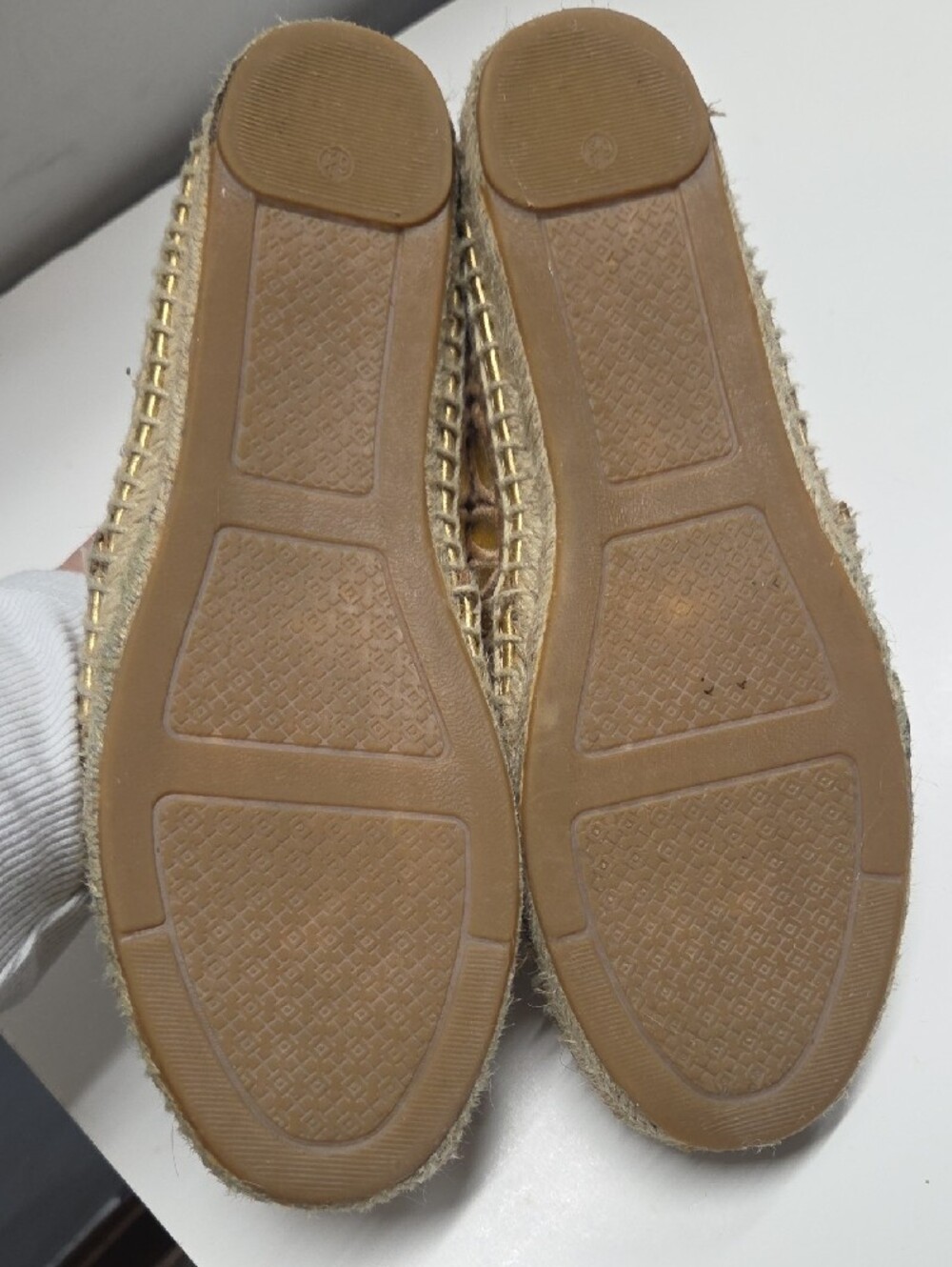 Tory Burch Tan and Gold Laser-Cut Espadrille Flats Sizec6.5 - Picture 6 of 8